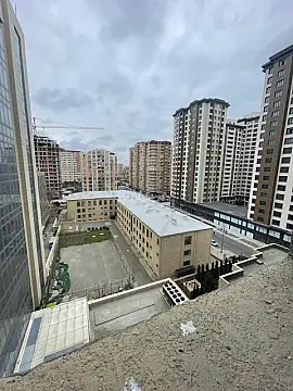 Satılır 3 otaqlı mənzil 154 m²