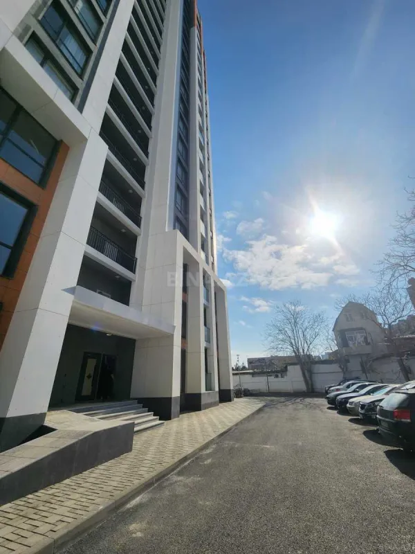 Satılır 2 otaqlı mənzil 53 m²