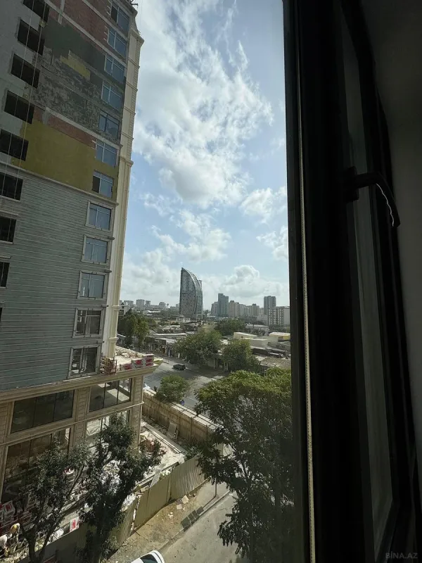 Satılır 3 otaqlı mənzil 101 m²