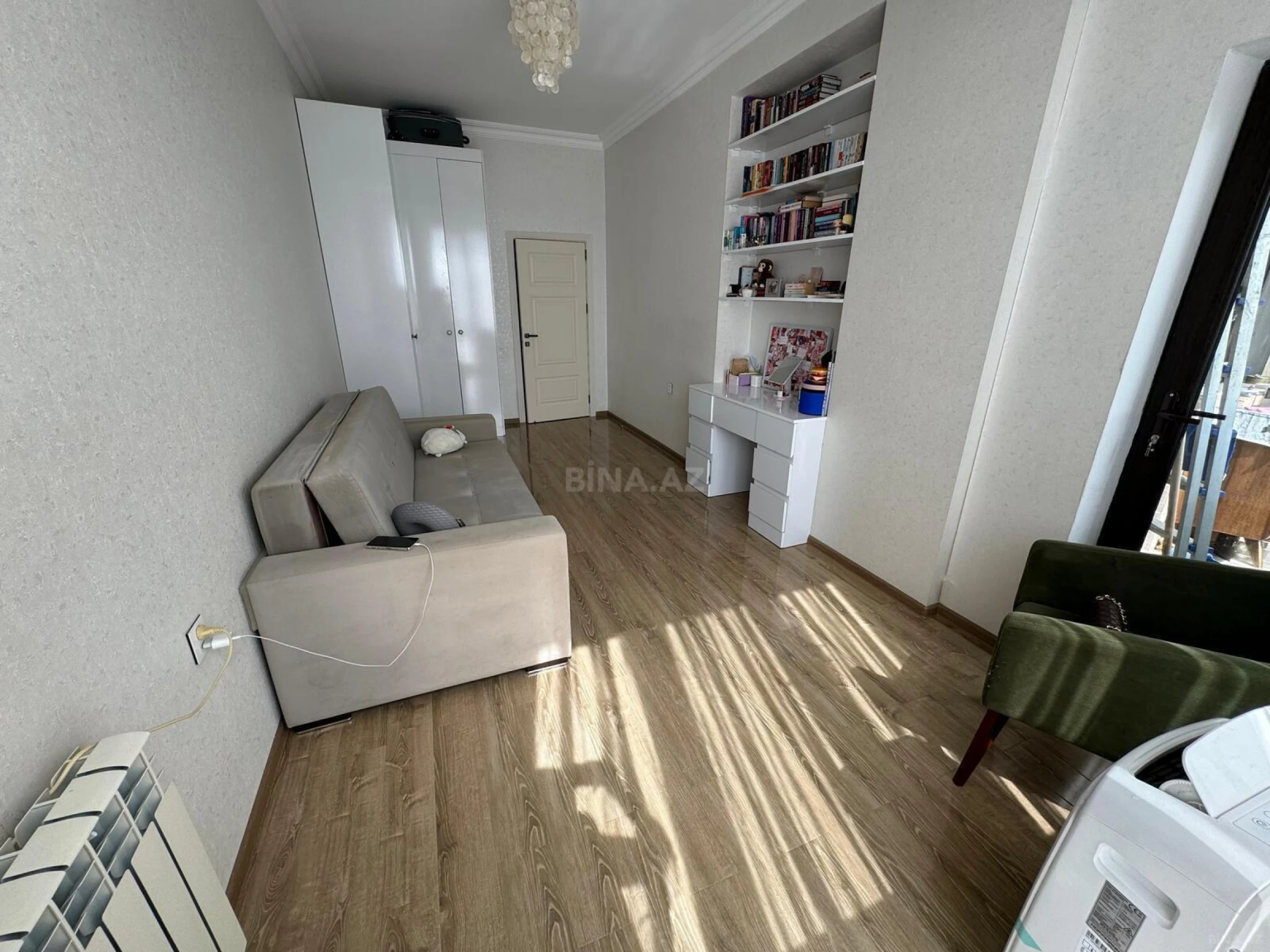 Satılır 3 otaqlı mənzil 101 m²