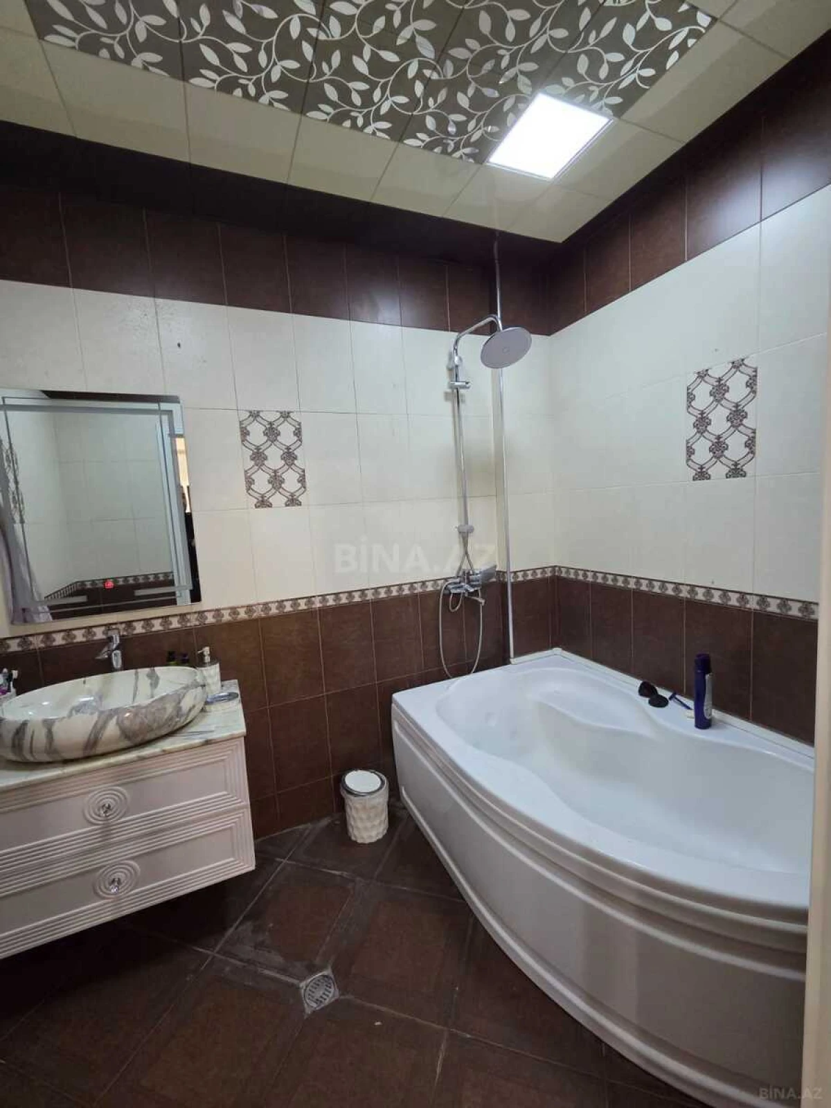 Satılır 3 otaqlı mənzil 102 m²