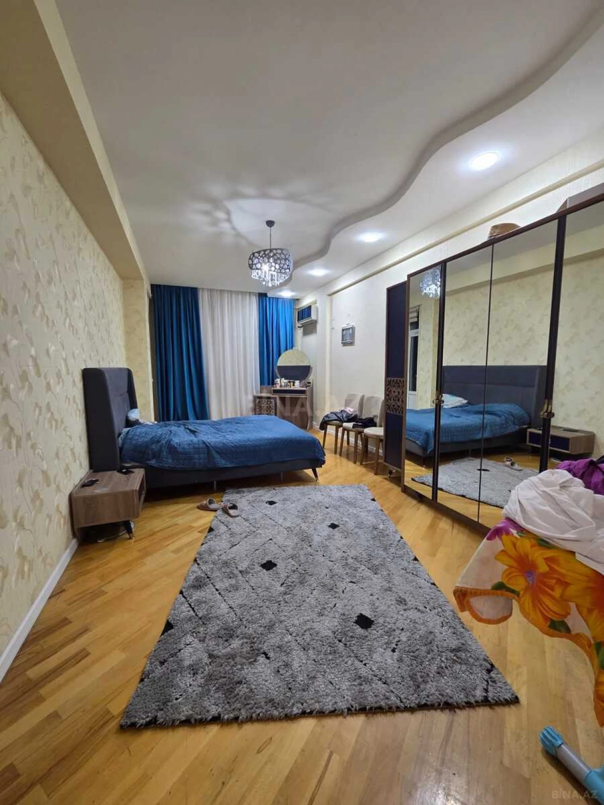 Satılır 3 otaqlı mənzil 102 m²