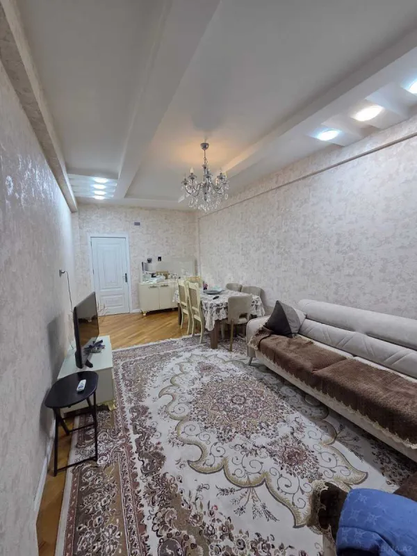 Satılır 3 otaqlı mənzil 102 m²