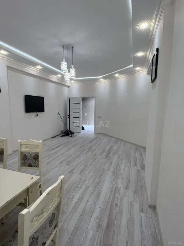 Kirayə verilir 2 otaqlı mənzil 73 m²