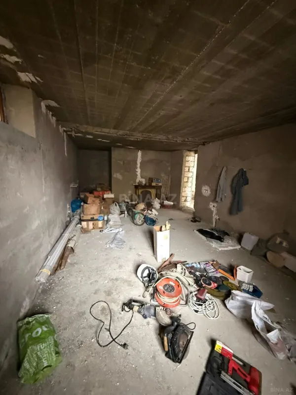 Satılır 6 otaqlı həyət evi 300 m²