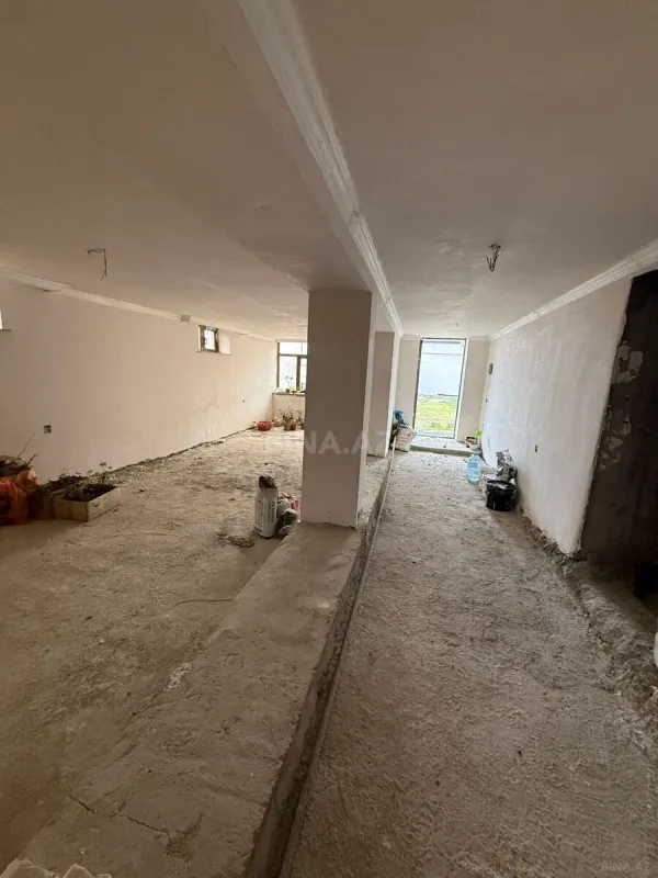 Satılır 6 otaqlı həyət evi 300 m²