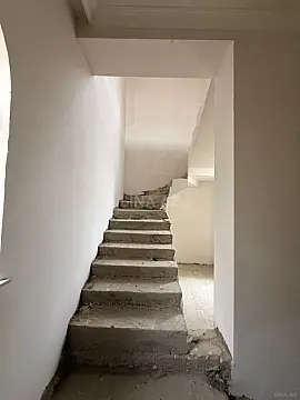 Satılır 6 otaqlı həyət evi 300 m²