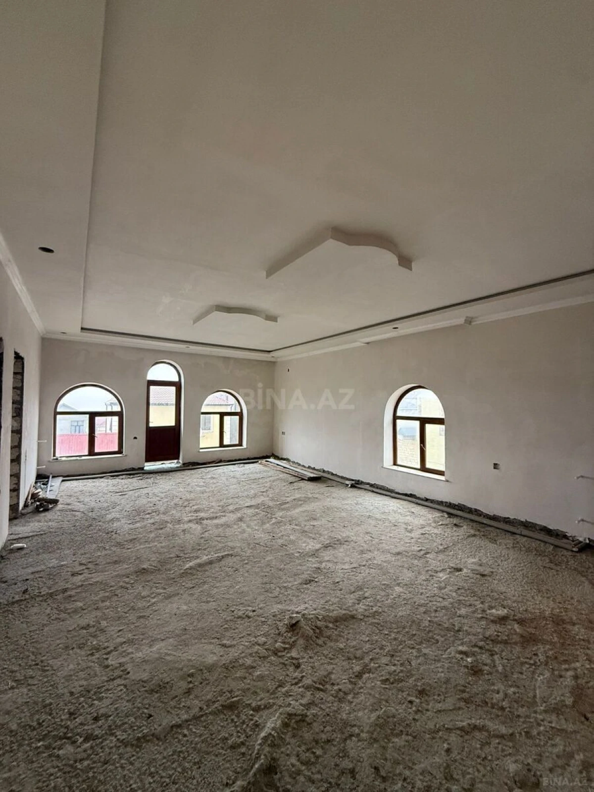 Satılır 6 otaqlı həyət evi 300 m²
