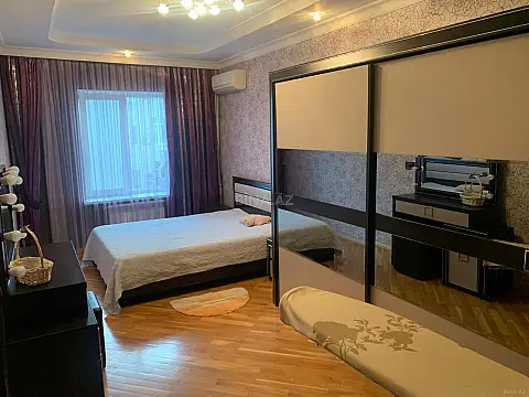Kirayə verilir 3 otaqlı mənzil 150 m²