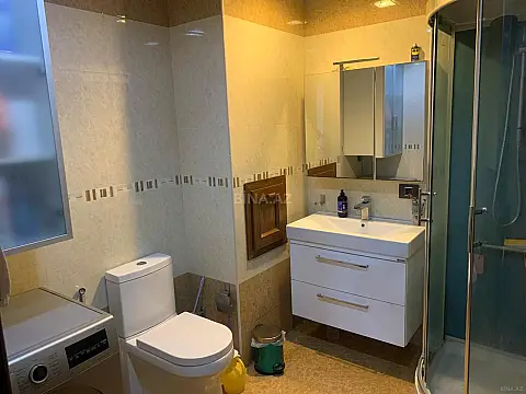 Kirayə verilir 3 otaqlı mənzil 150 m²