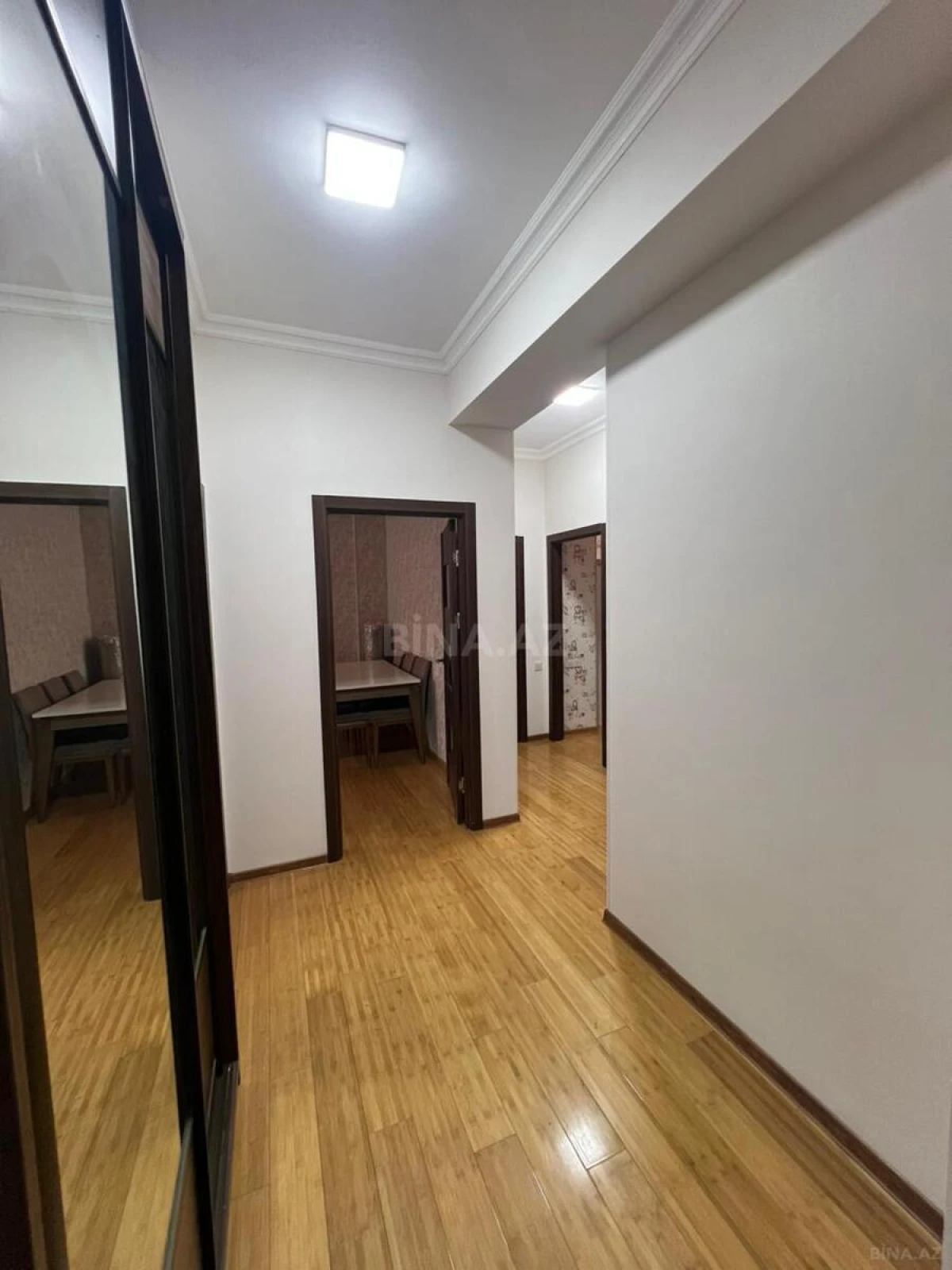 Satılır 3 otaqlı mənzil 94 m²