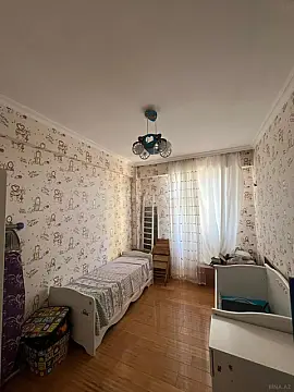 Satılır 3 otaqlı mənzil 94 m²