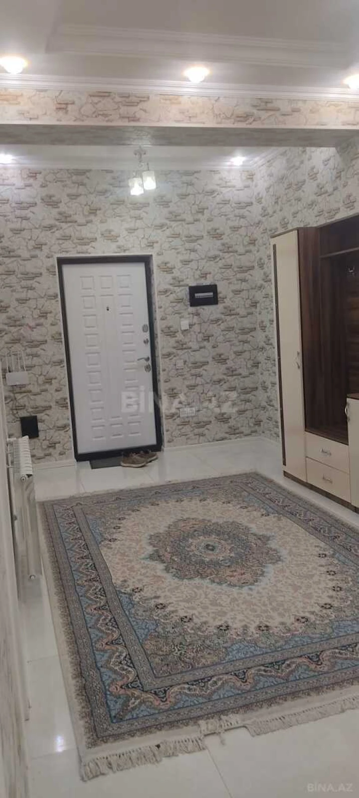Kirayə verilir 3 otaqlı mənzil 140 m²