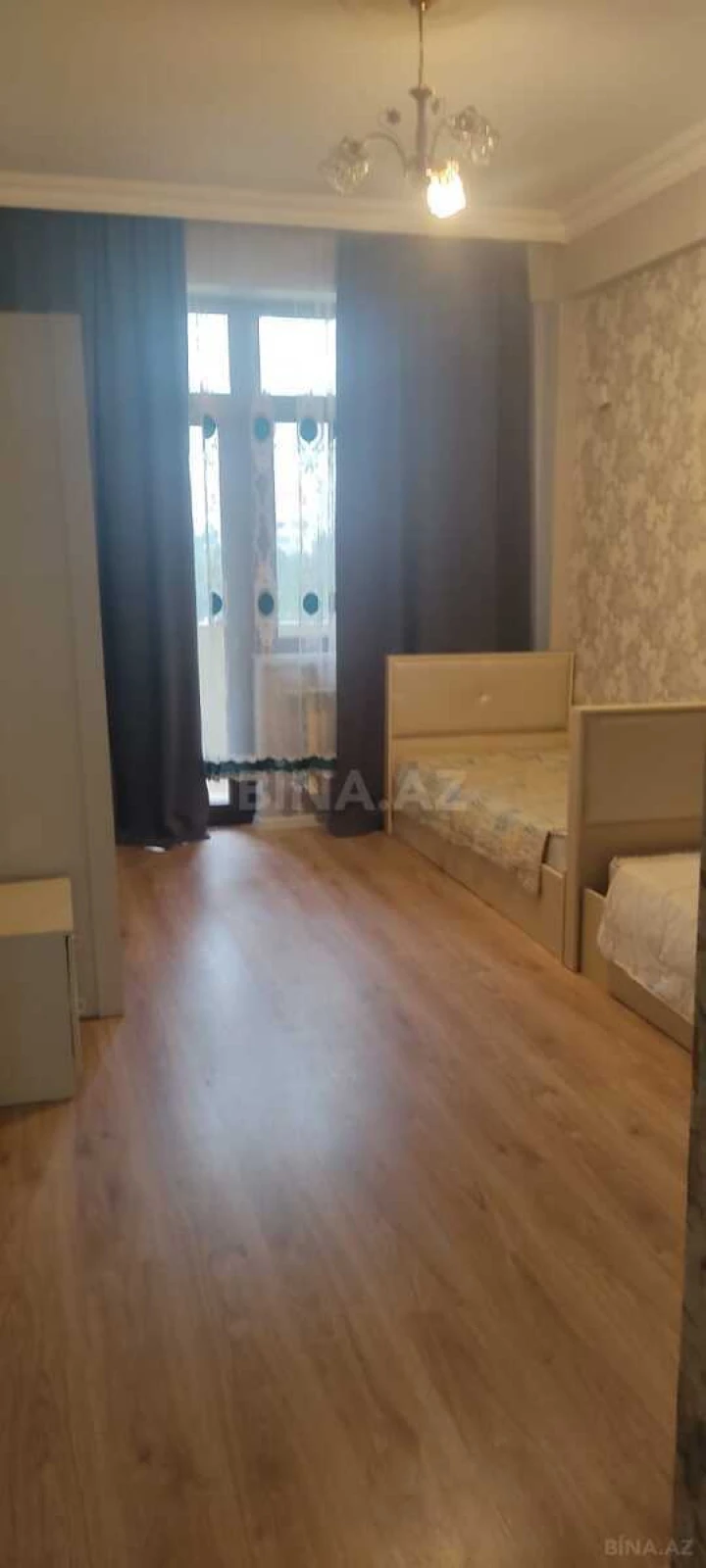 Kirayə verilir 3 otaqlı mənzil 140 m²