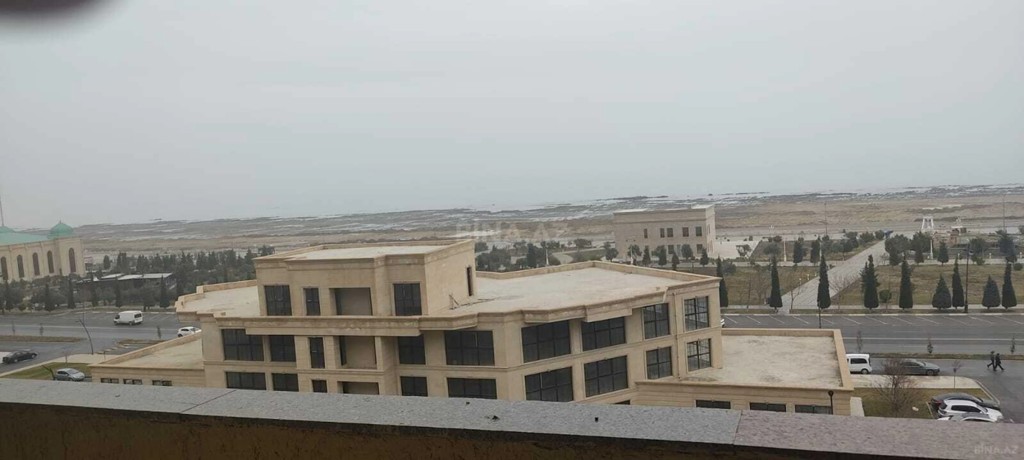 Kirayə verilir 3 otaqlı mənzil 140 m²