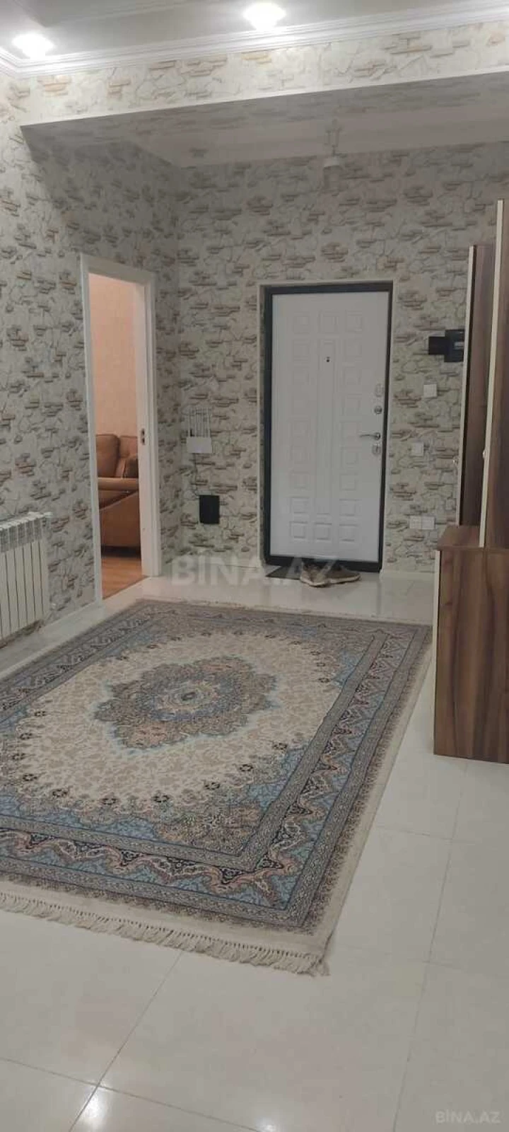 Kirayə verilir 3 otaqlı mənzil 140 m²