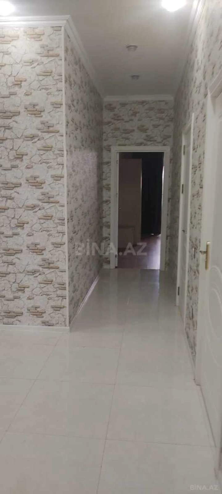 Kirayə verilir 3 otaqlı mənzil 140 m²