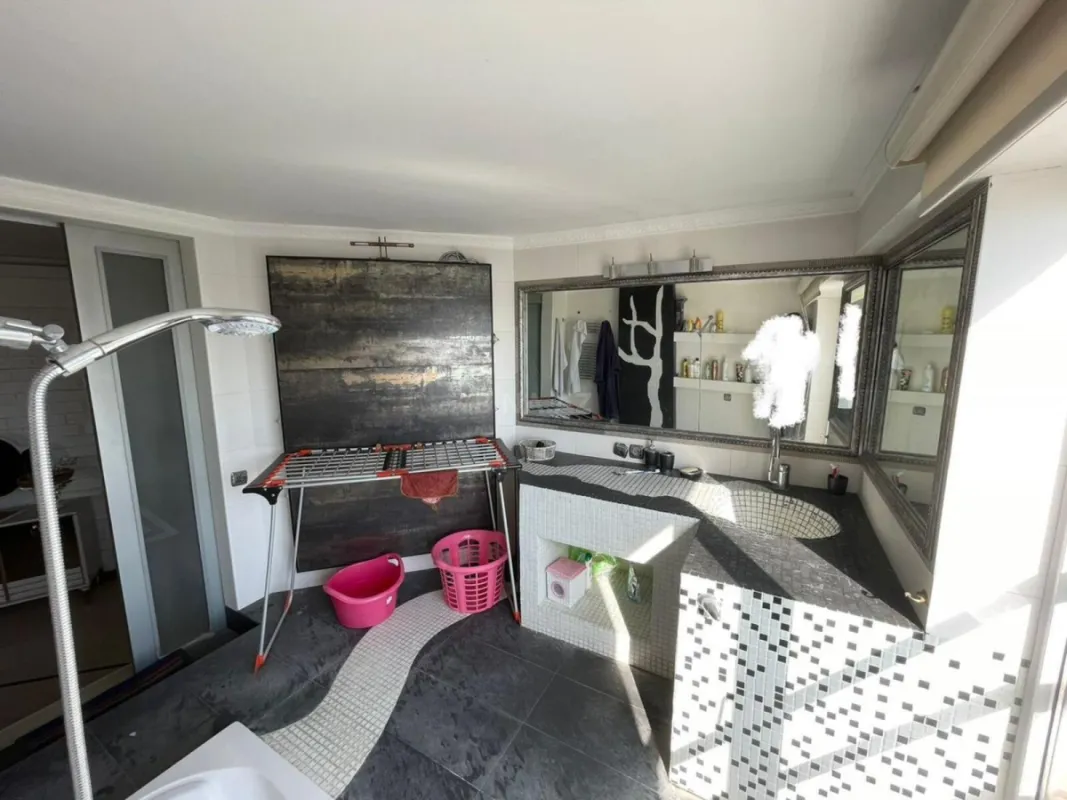 Kirayə verilir 3 otaqlı mənzil 137 m²