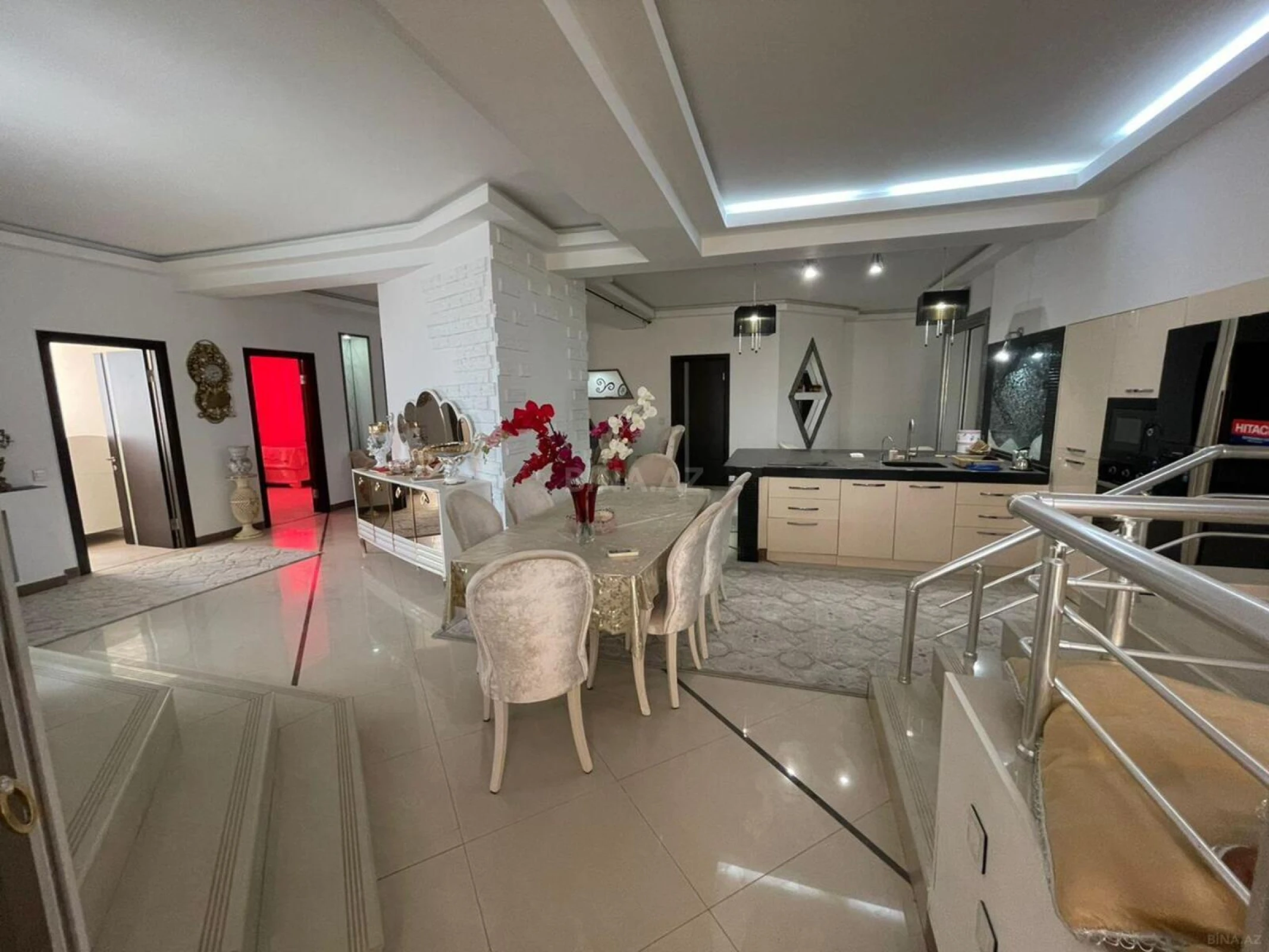 Kirayə verilir 3 otaqlı mənzil 137 m²