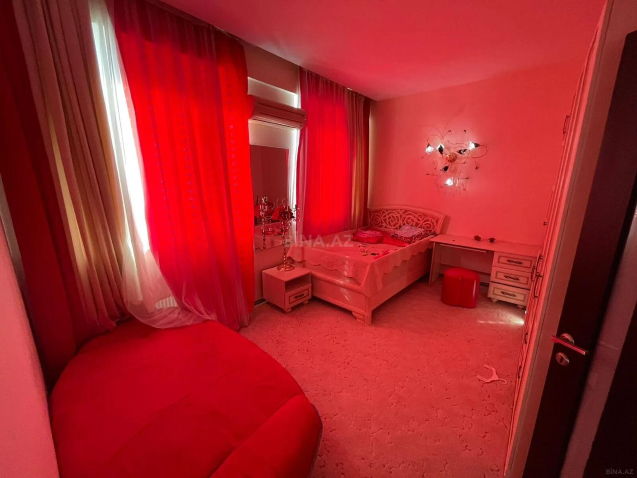 Kirayə verilir 3 otaqlı mənzil 137 m²