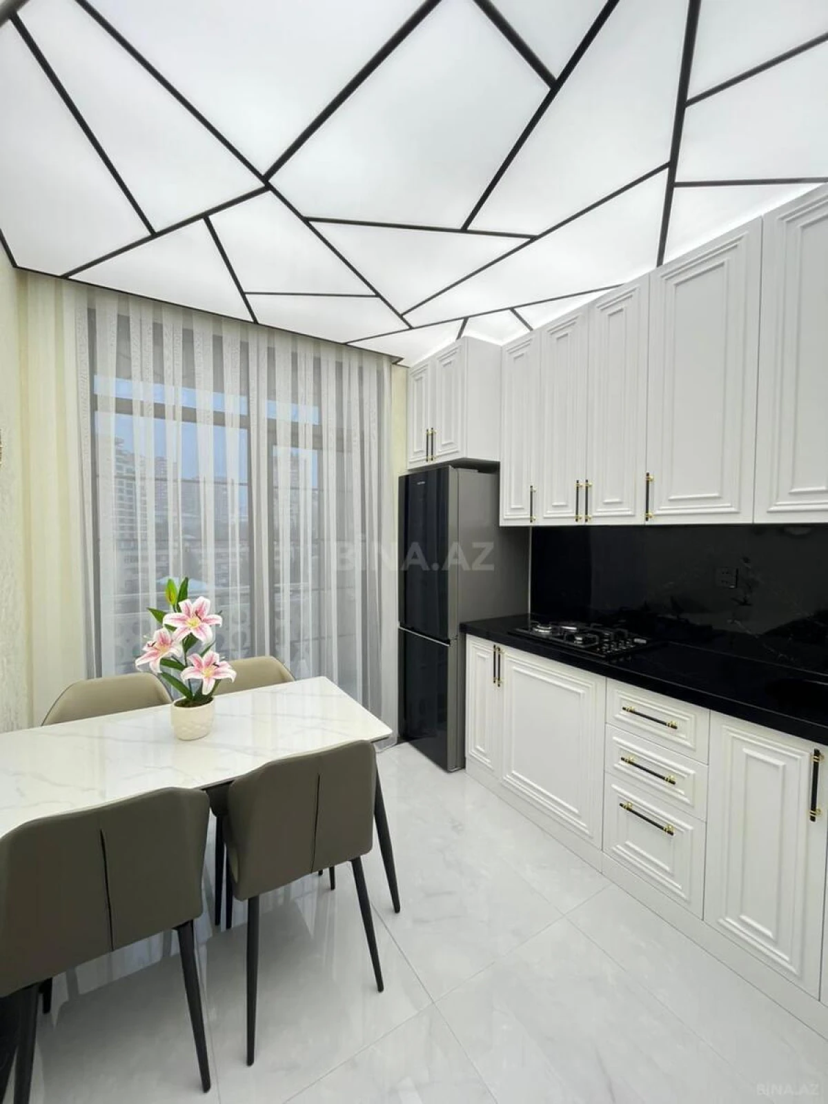 Satılır 3 otaqlı mənzil 100 m²