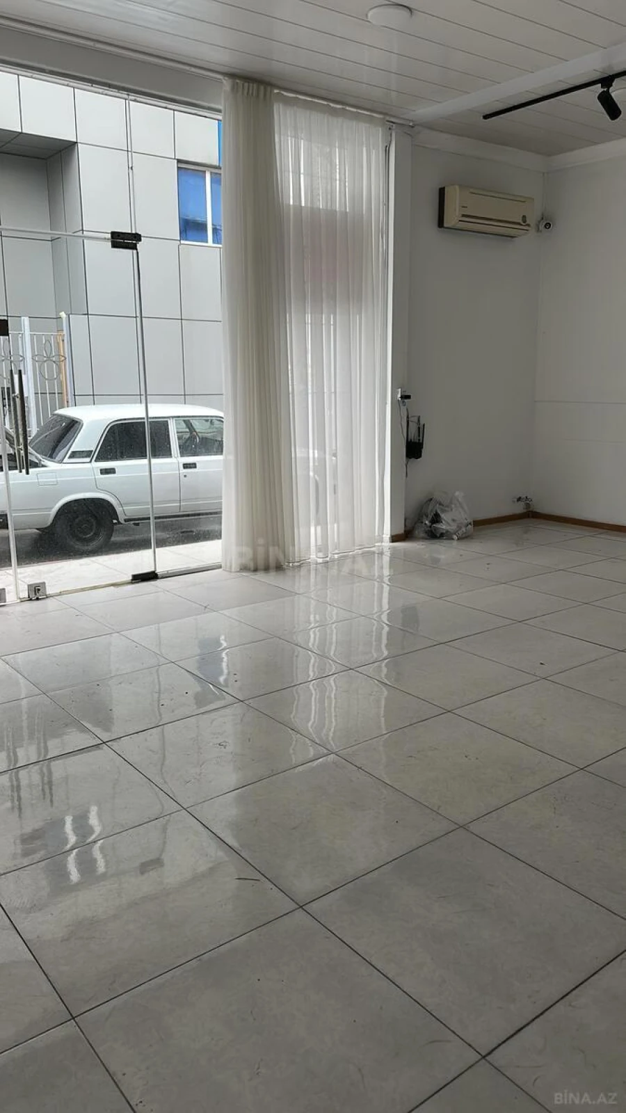 Kirayə verilir obyekt 160 m²