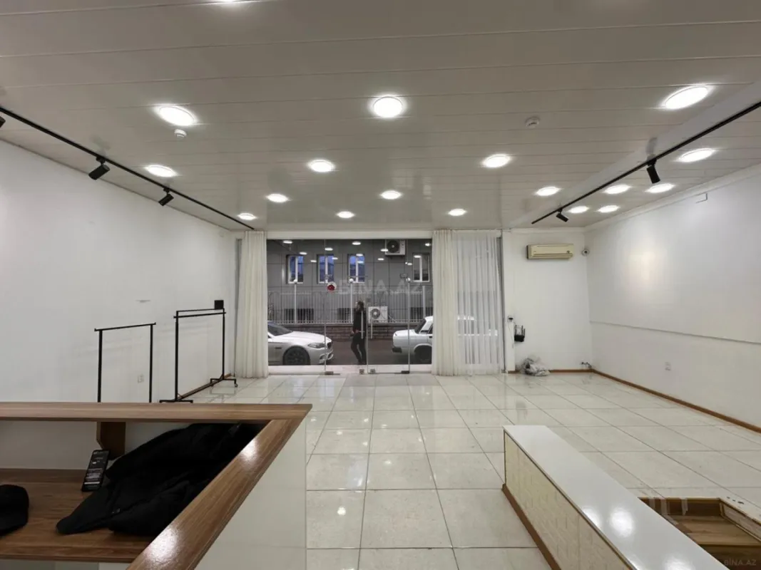 Kirayə verilir obyekt 160 m²