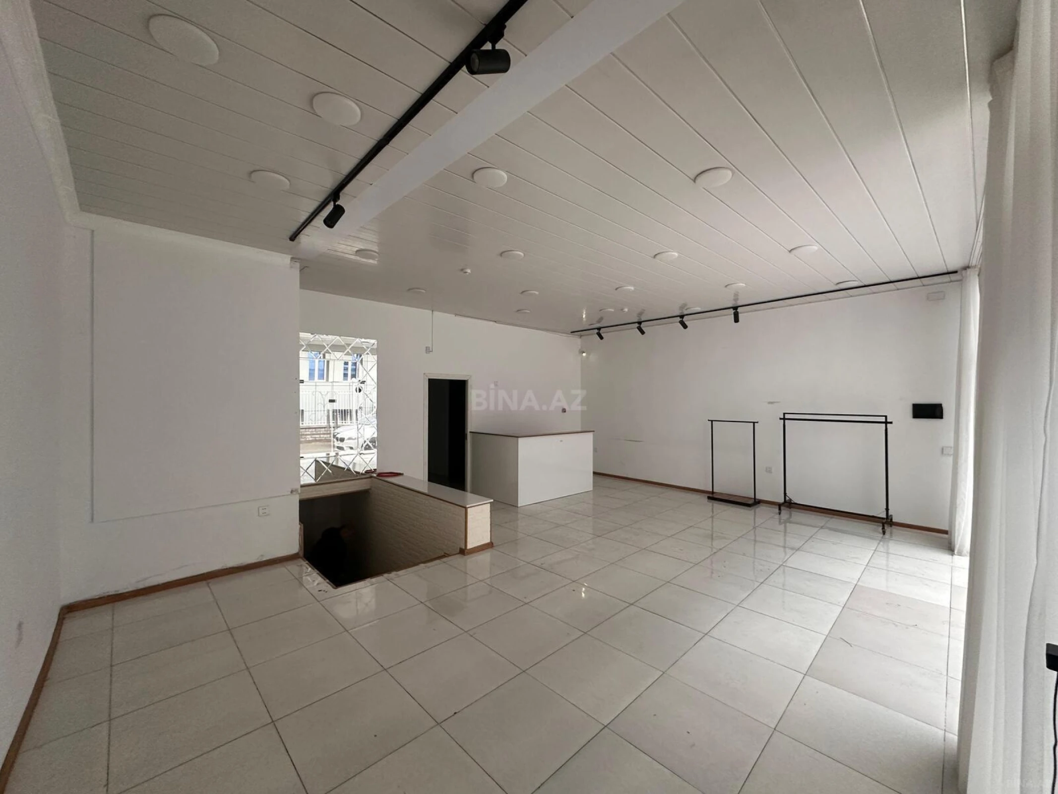 Kirayə verilir obyekt 160 m²