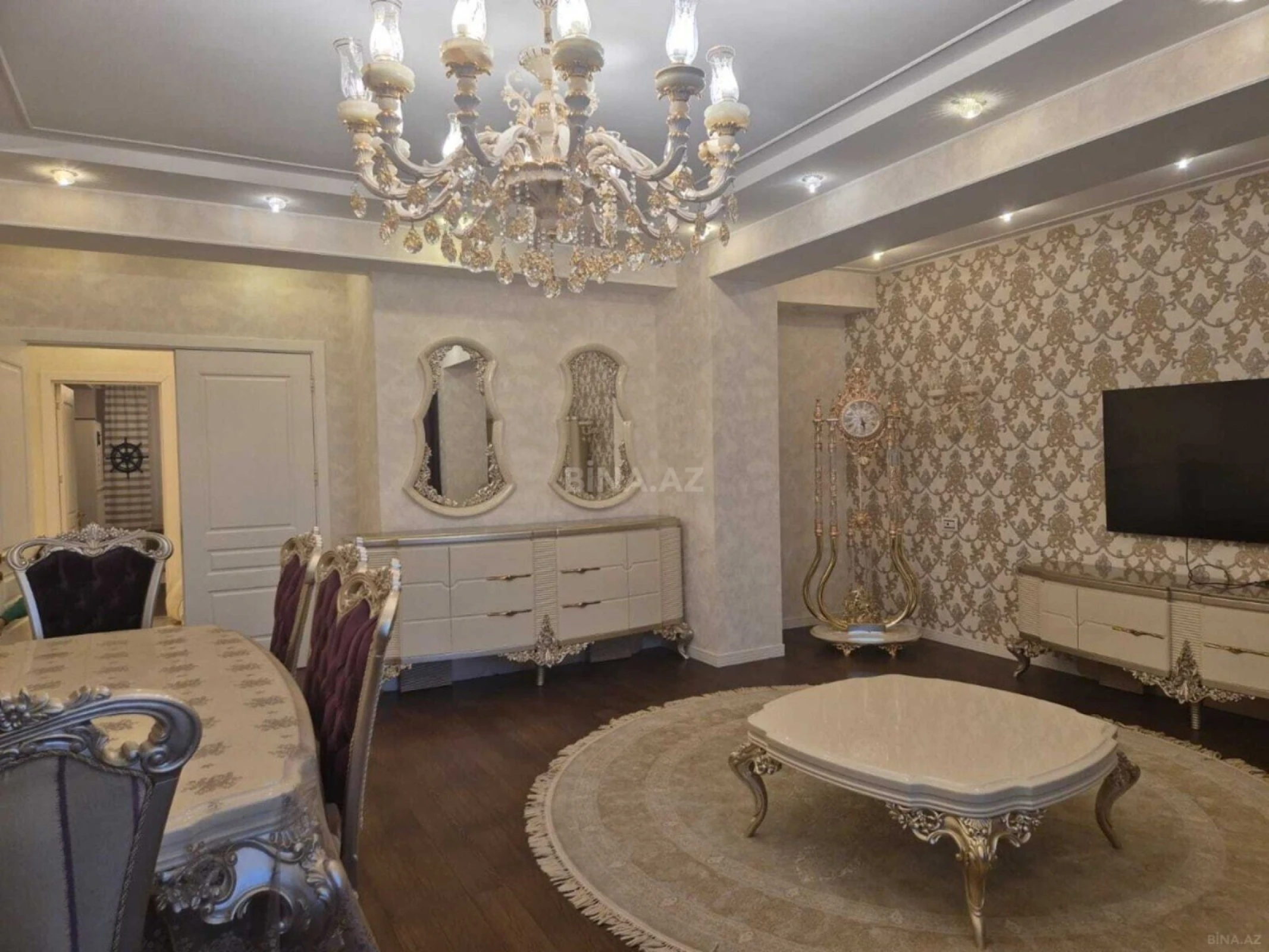 Kirayə verilir 3 otaqlı mənzil 161 m²