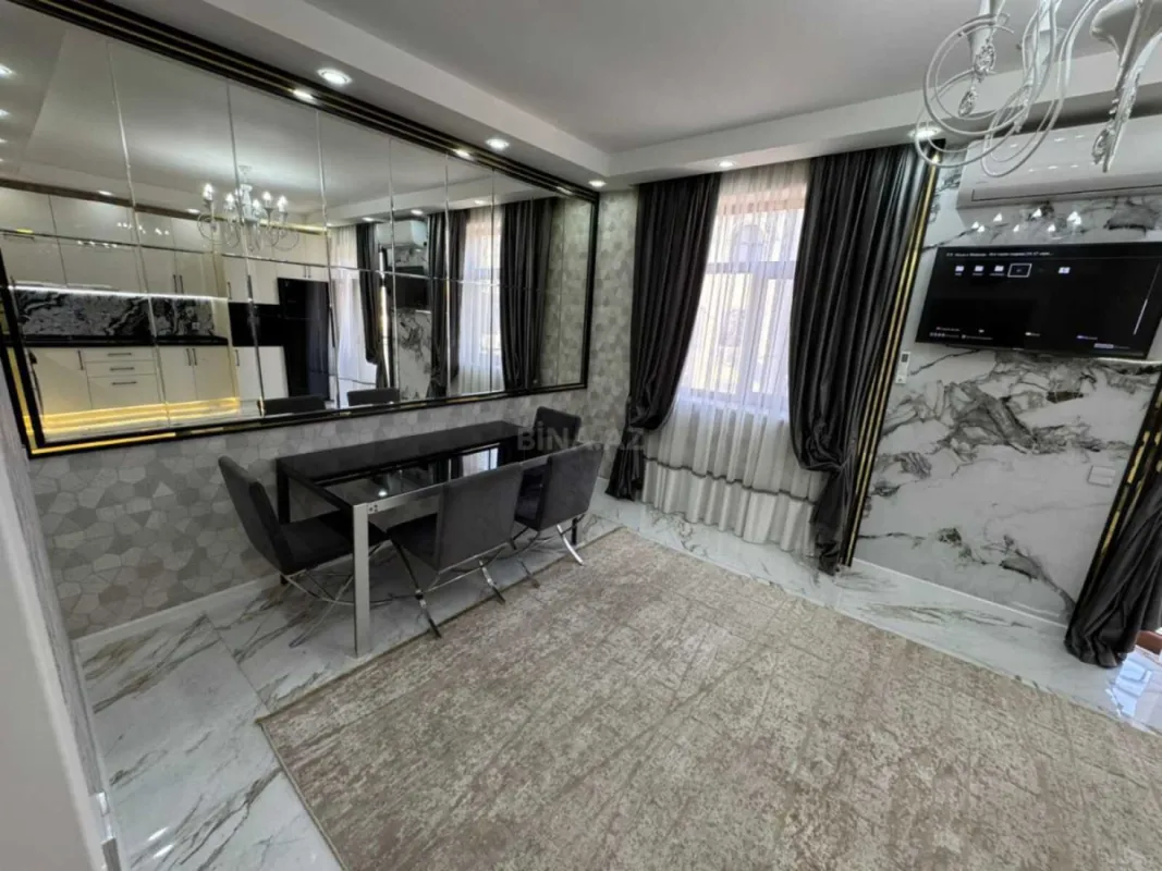 Satılır 5 otaqlı mənzil 147 m²