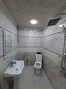 Kirayə verilir 2 otaqlı mənzil 75 m²