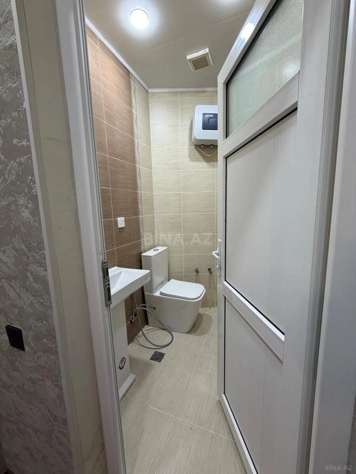 Kirayə verilir 2 otaqlı ofis 90 m²