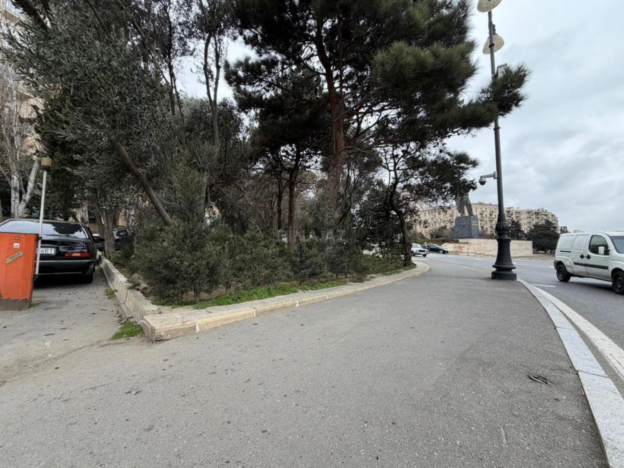 Kirayə verilir 2 otaqlı ofis 90 m²