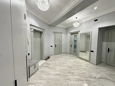 Satılır 3 otaqlı mənzil 150 m²