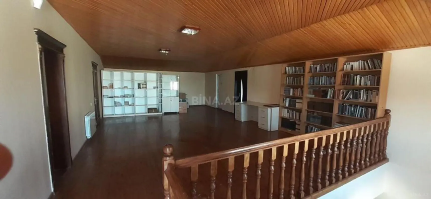 Satılır 15 otaqlı həyət evi 750 m²
