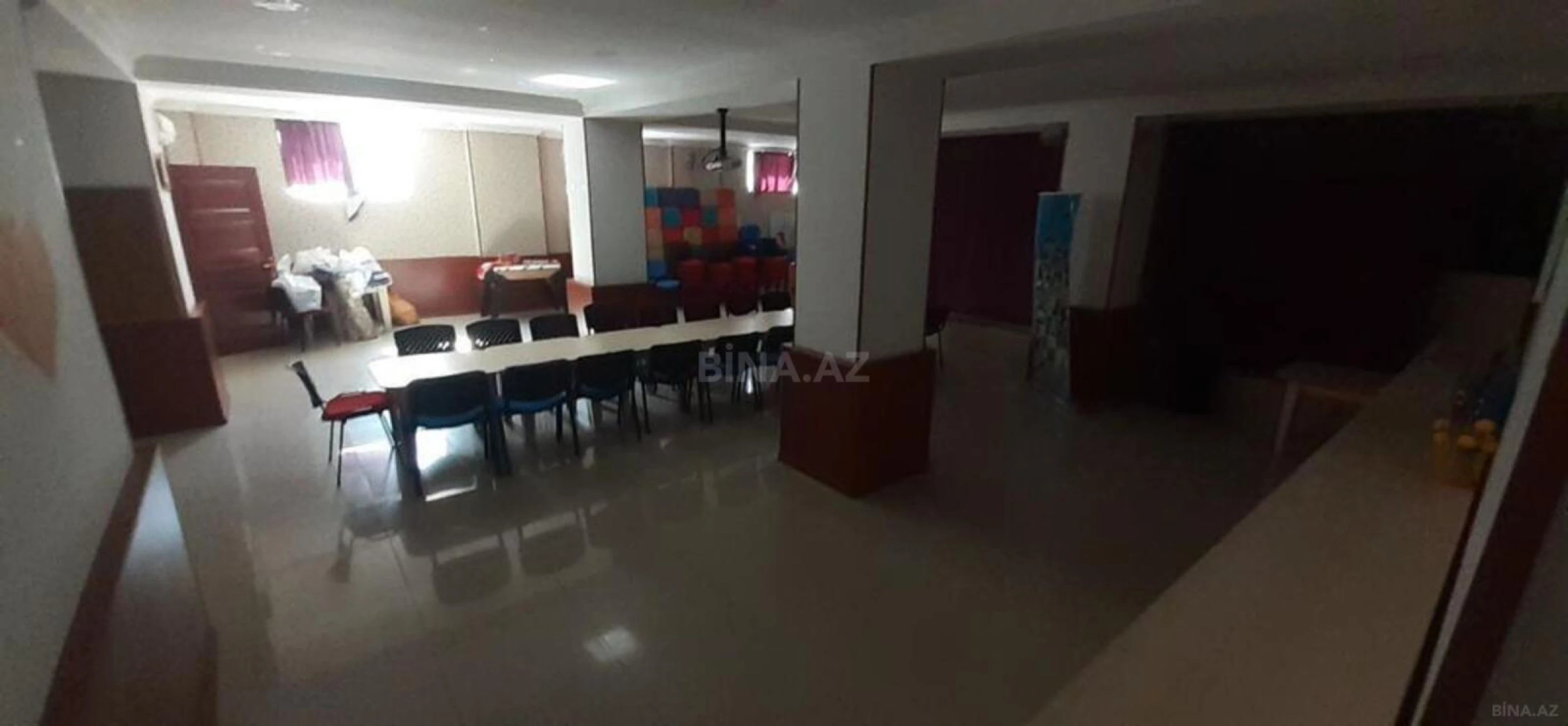 Satılır 15 otaqlı həyət evi 750 m²