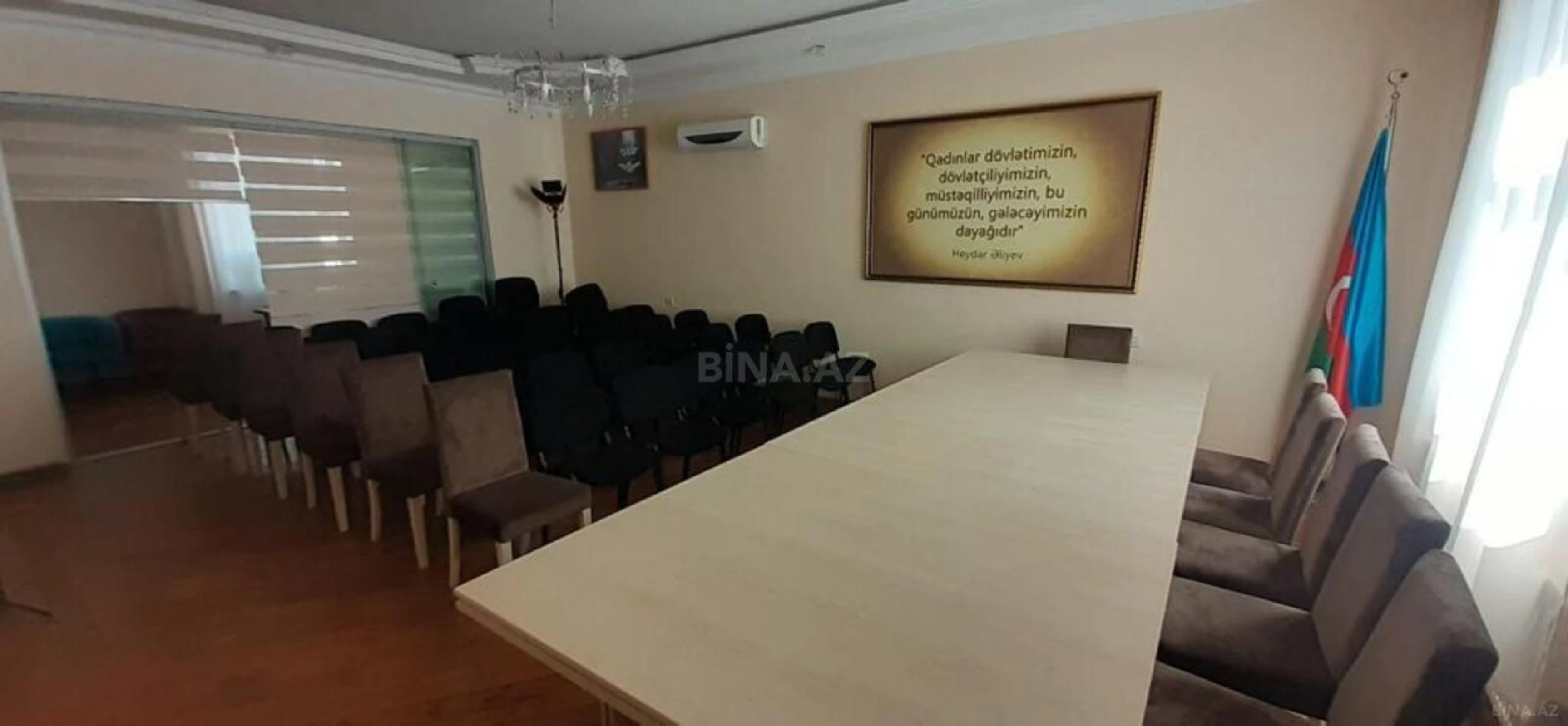 Satılır 15 otaqlı həyət evi 750 m²