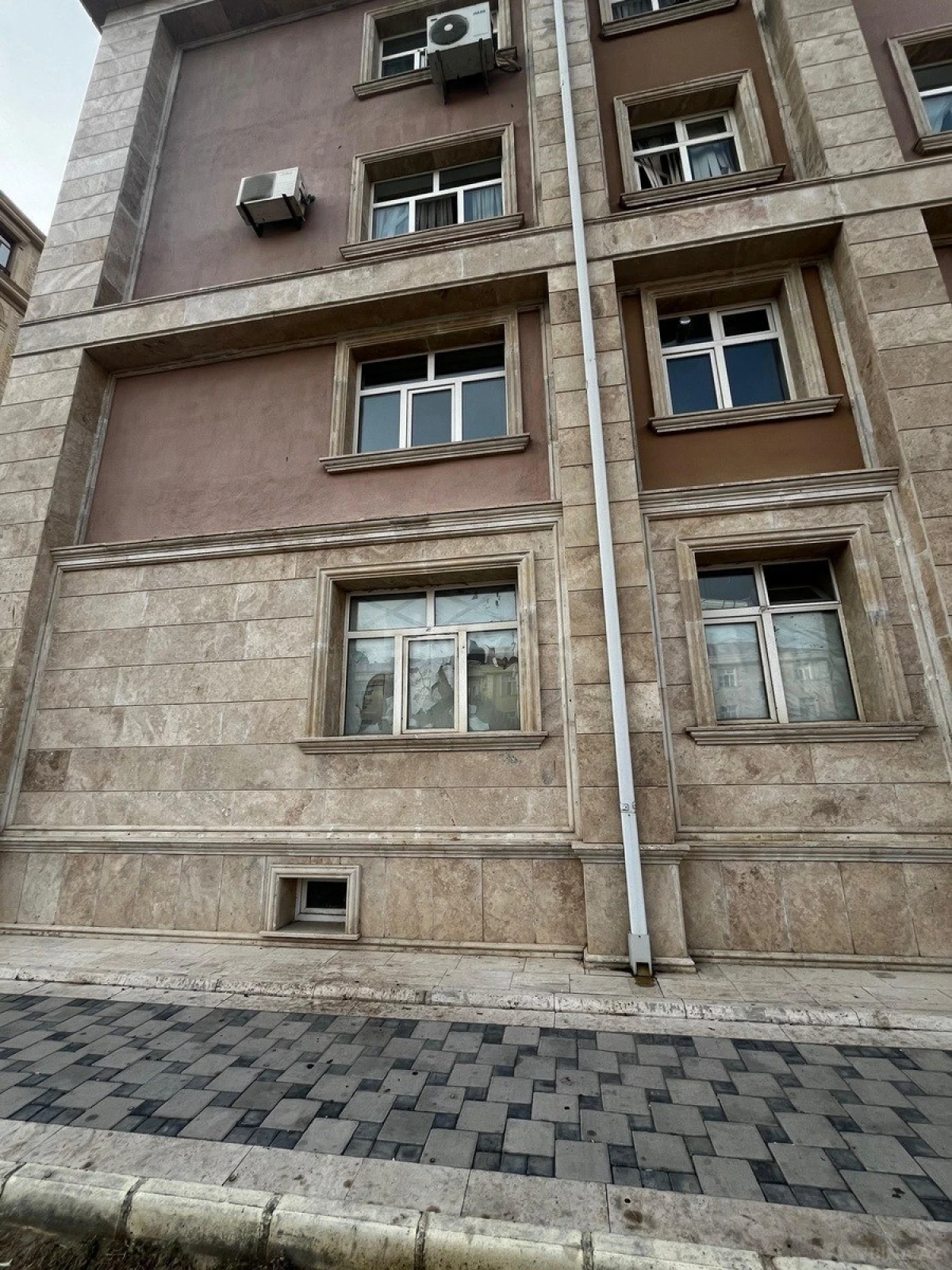 Satılır 2 otaqlı mənzil 43.5 m²