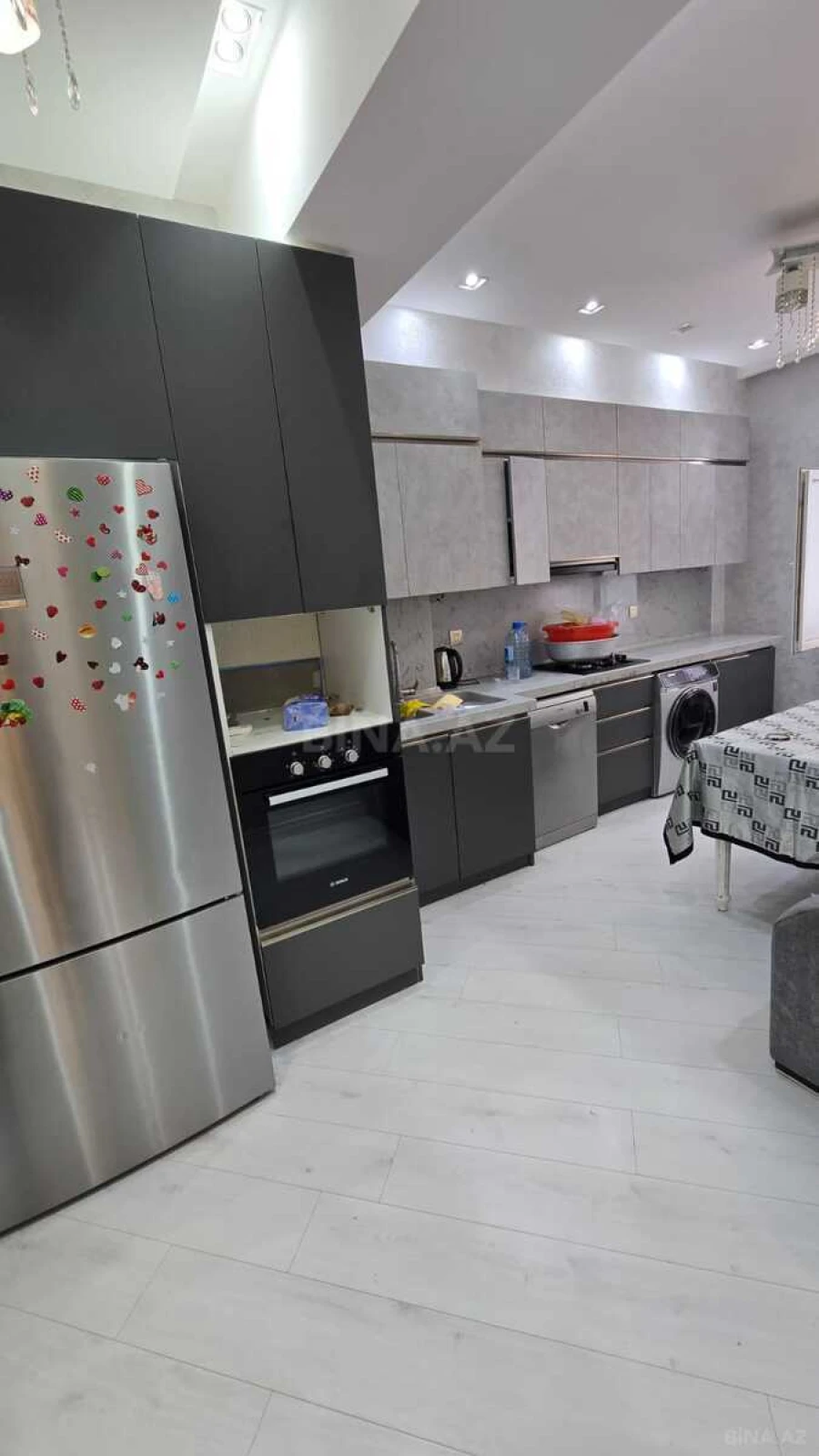 Satılır 3 otaqlı mənzil 125 m²