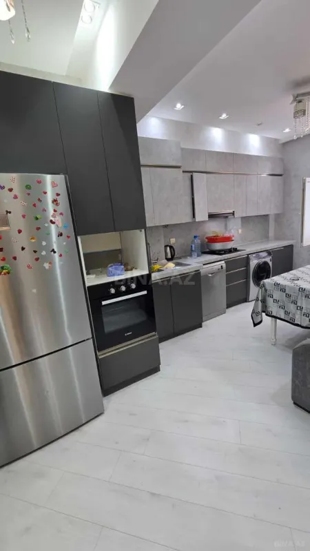 Satılır 3 otaqlı mənzil 125 m²