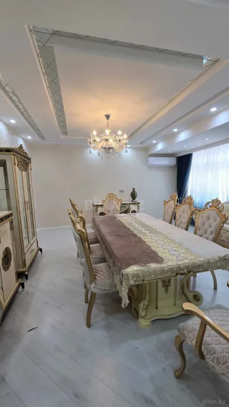 Satılır 3 otaqlı mənzil 125 m²