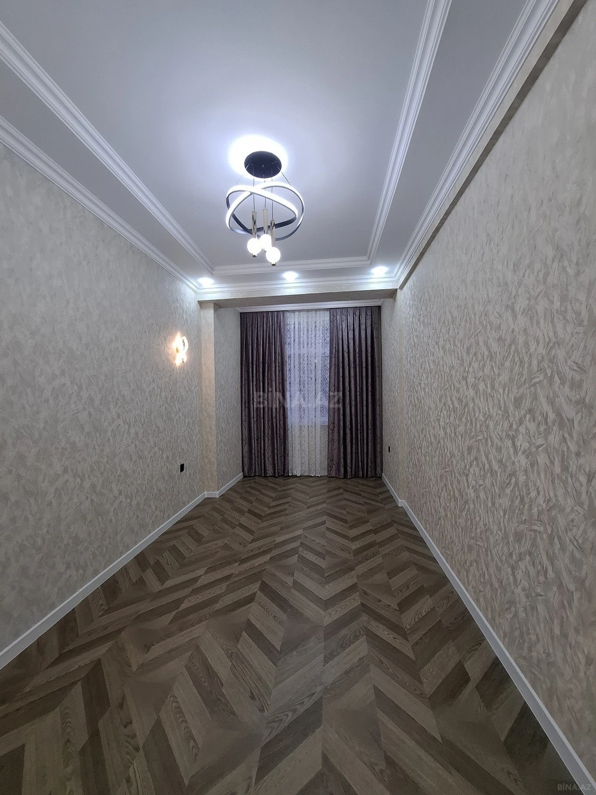 Satılır 2 otaqlı mənzil 66 m²