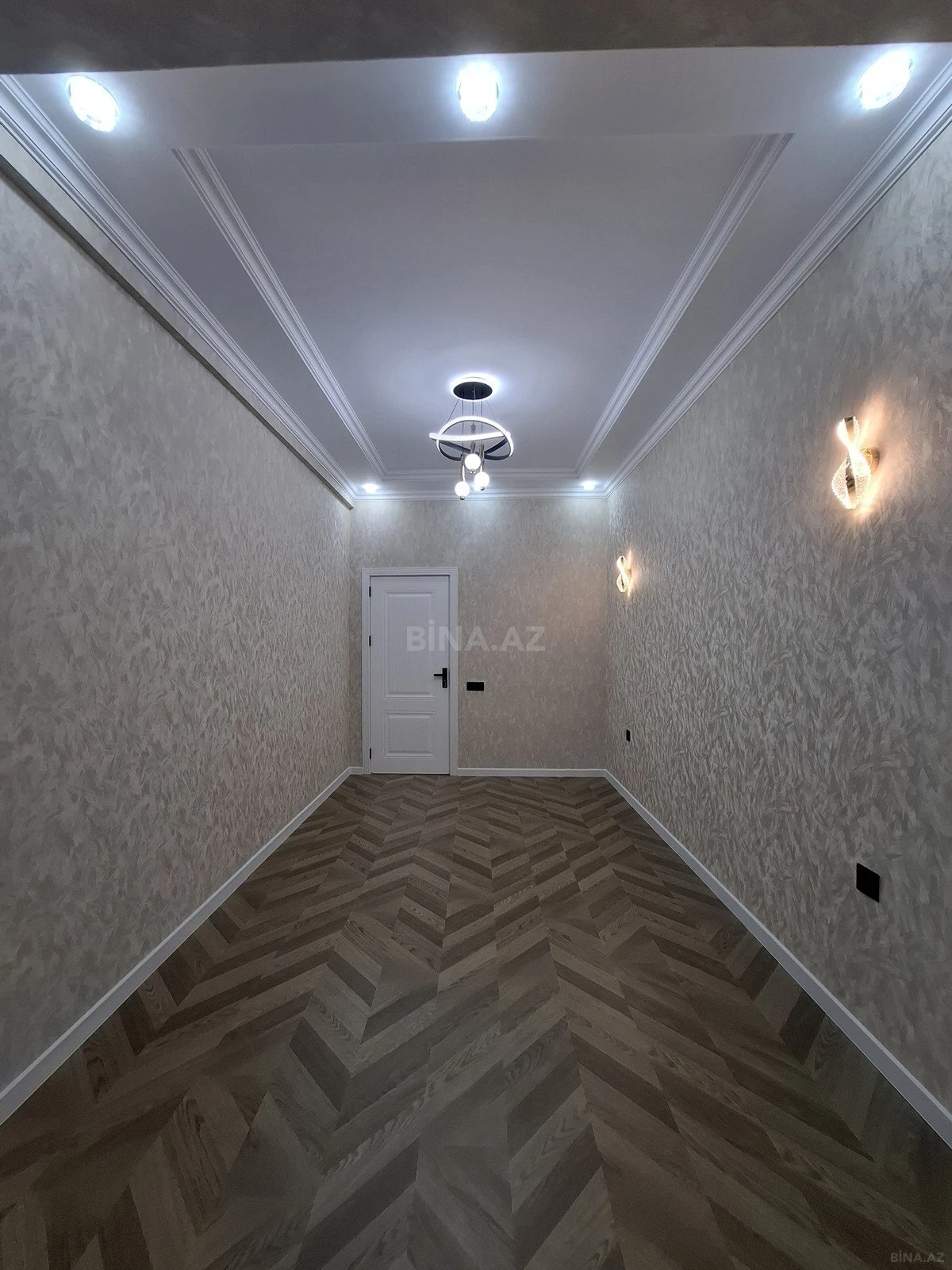 Satılır 2 otaqlı mənzil 66 m²