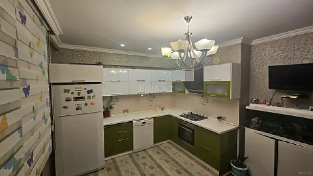 Satılır 2 otaqlı mənzil 100 m²