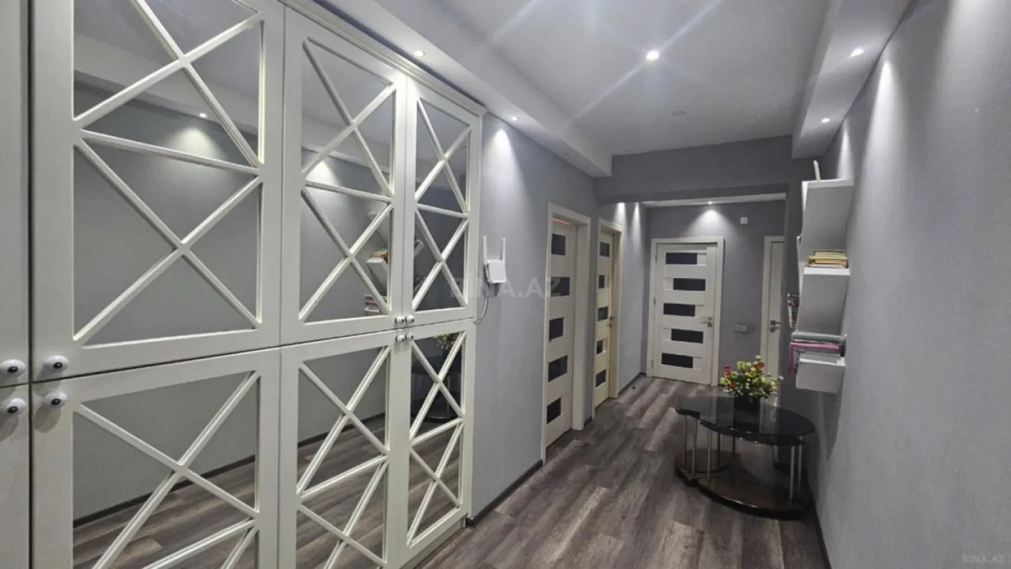 Satılır 2 otaqlı mənzil 100 m²