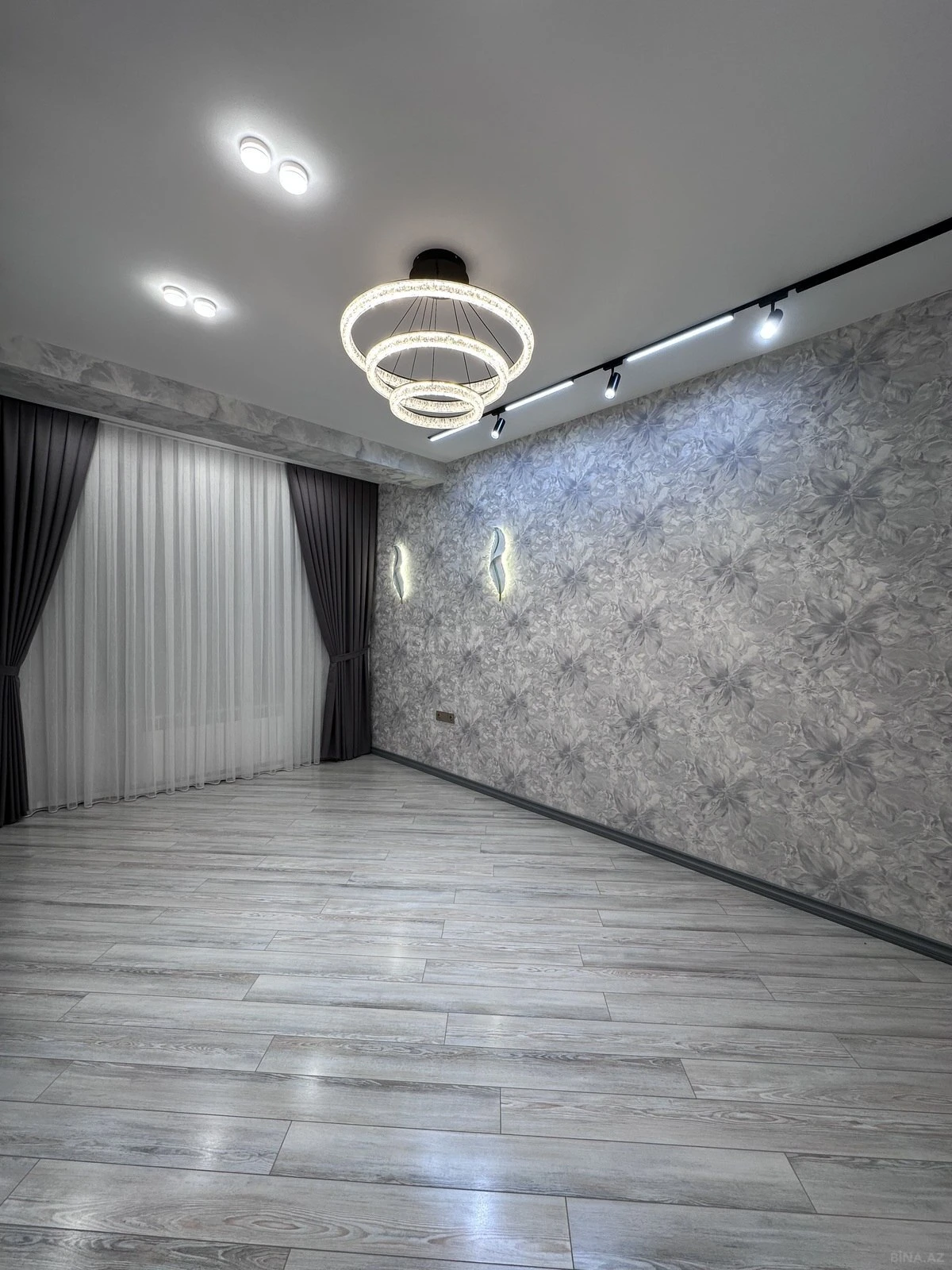 Satılır 3 otaqlı ofis 96 m²