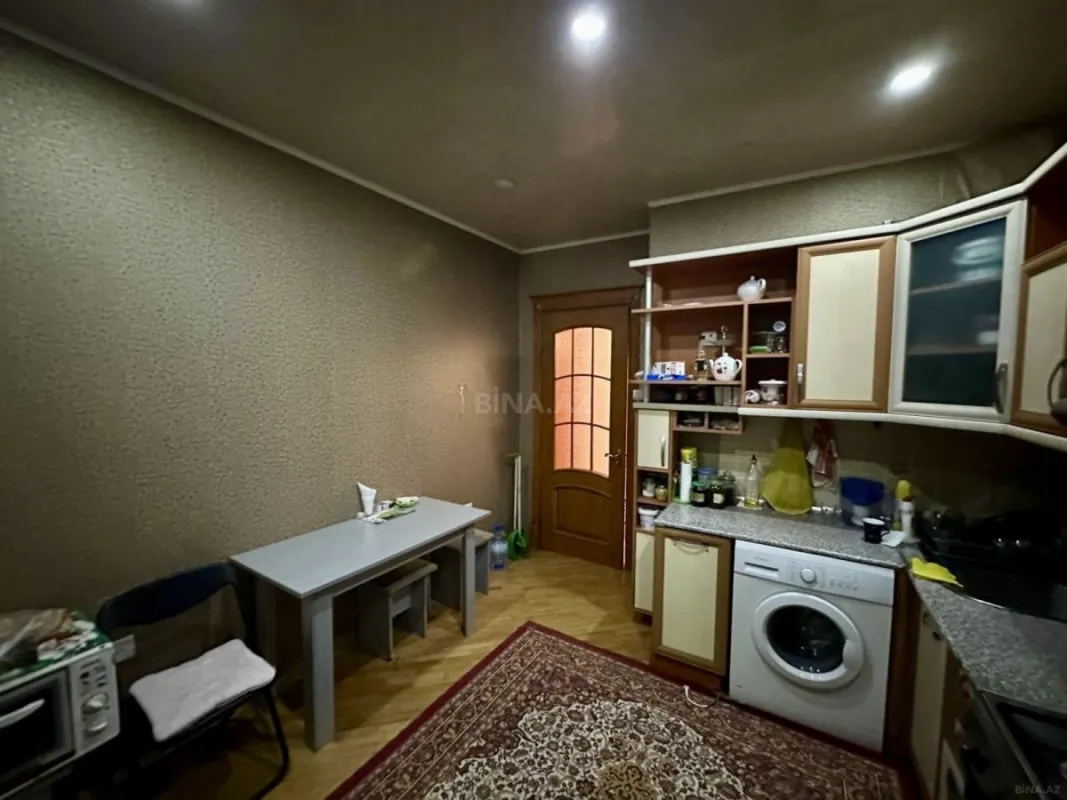 Satılır 2 otaqlı mənzil 98 m²