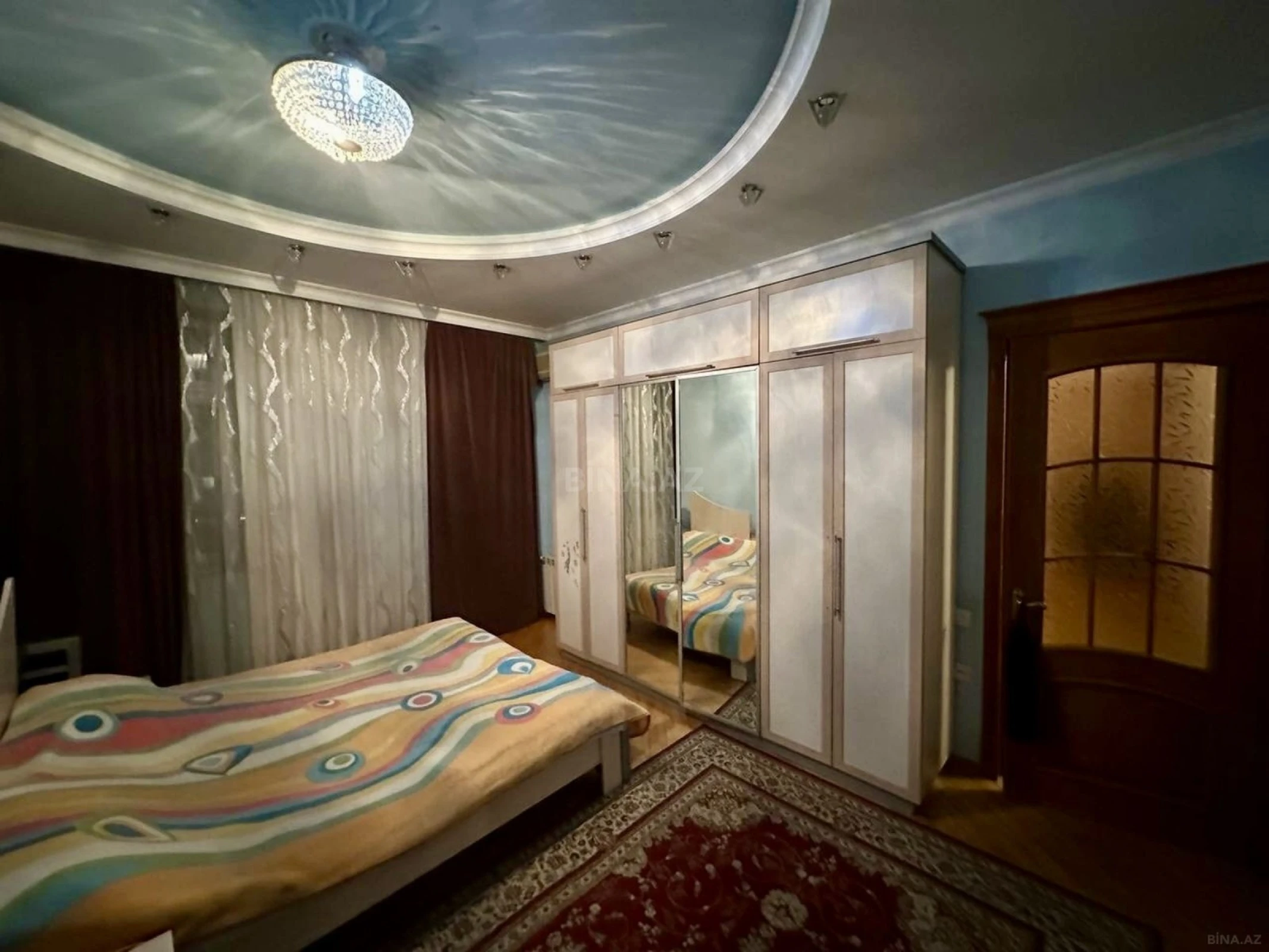 Satılır 2 otaqlı mənzil 98 m²