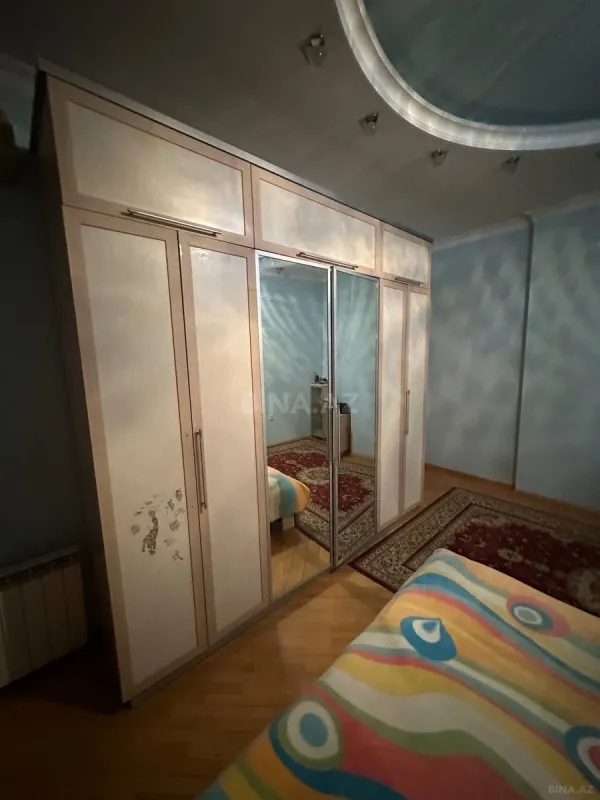 Satılır 2 otaqlı mənzil 98 m²