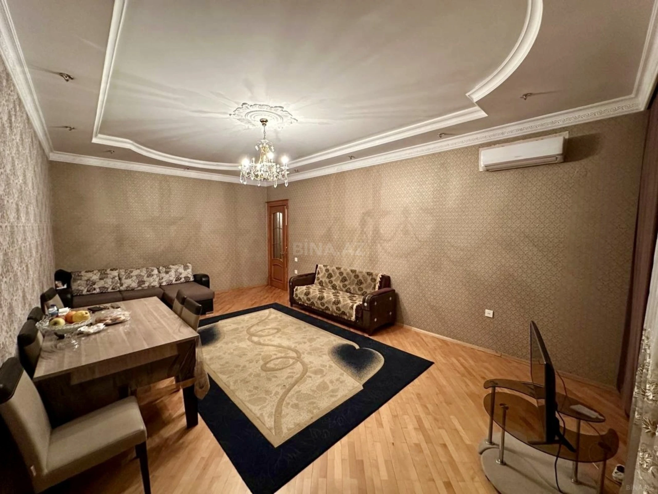 Satılır 2 otaqlı mənzil 98 m²